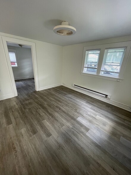 Building Photo - 2129 Lincoln Ave