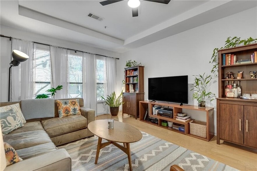 Building Photo - 821 Ralph McGill Blvd NE