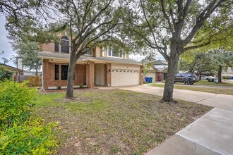 Building Photo - 807 Settlement St