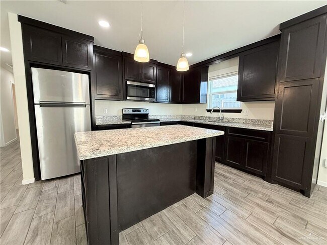Building Photo - 3413 Sahara Dr
