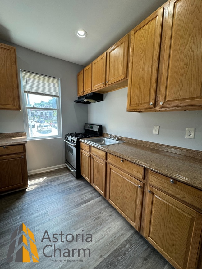 Building Photo - Move in by March 31st - Pick your move in incentive: A TV, 1 month free on a 13th month lease, or...