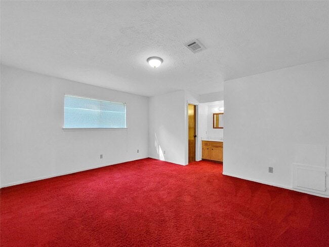 Building Photo - 2295 Chester St