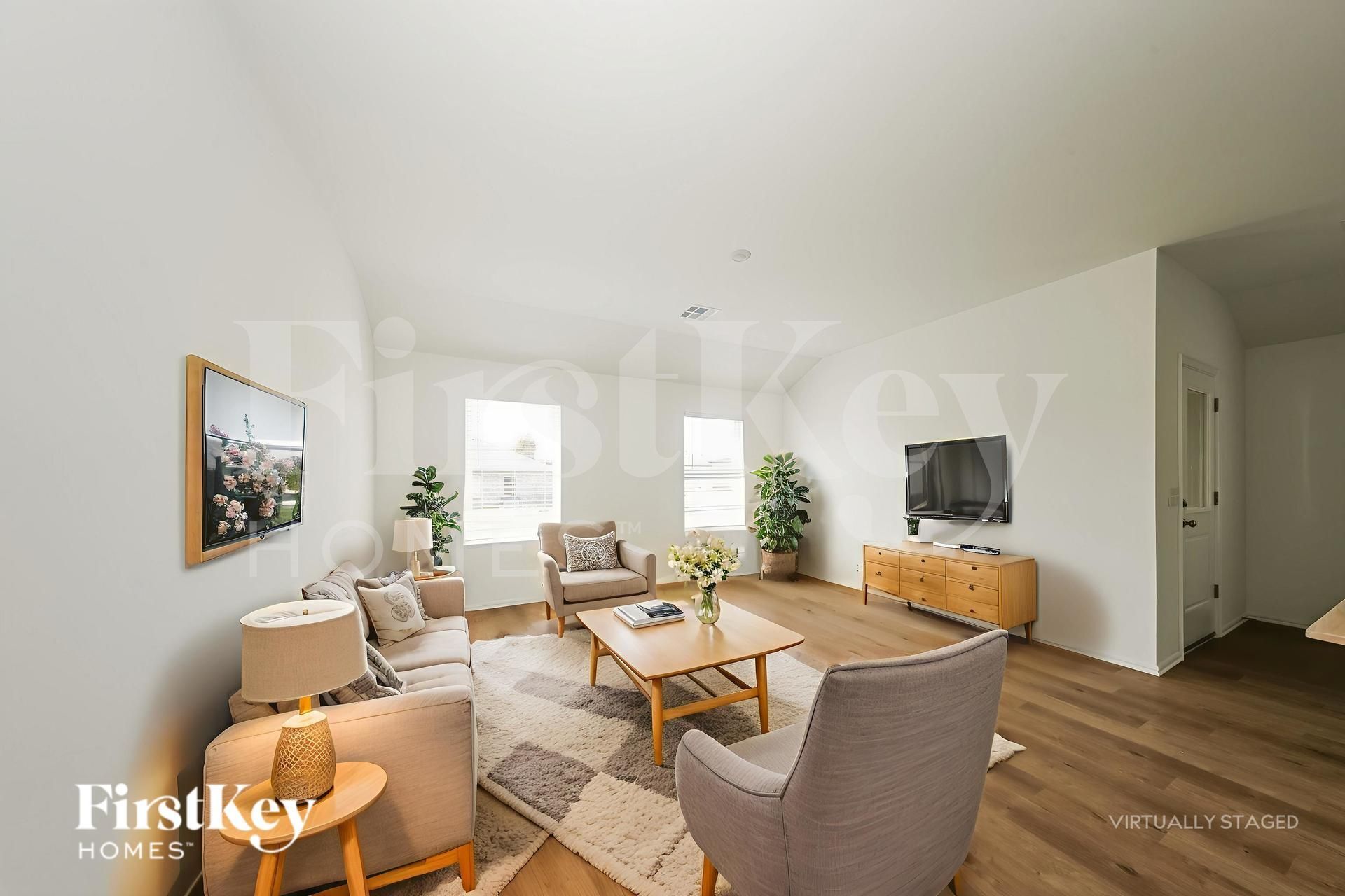 Building Photo - 437 Labelle Ln