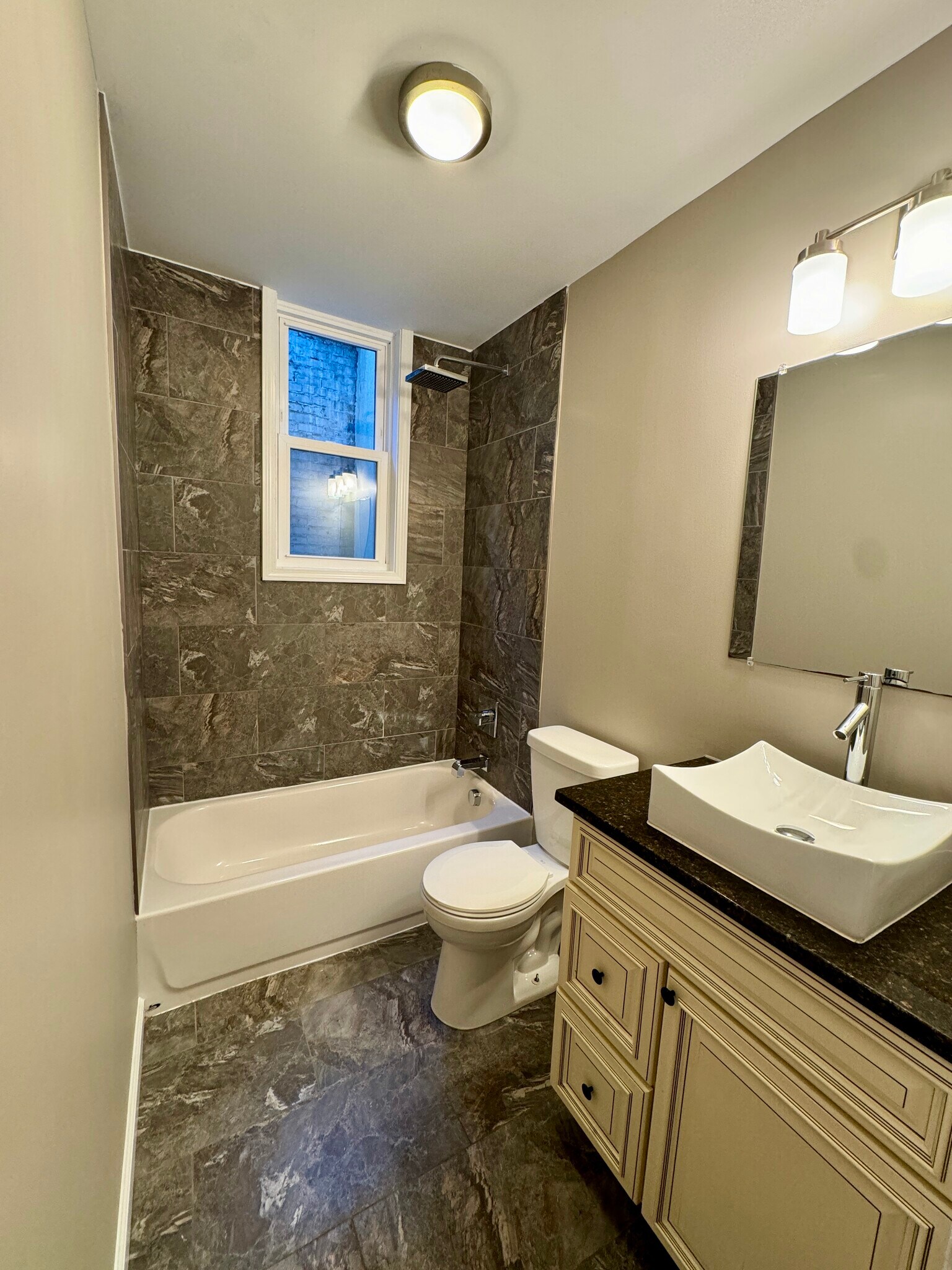 Building Photo - 92 S Main St