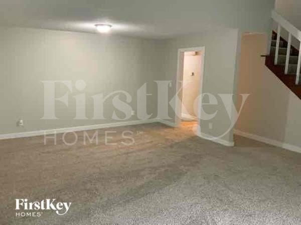 Building Photo - 4230 Wedge Dr