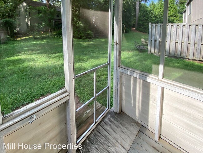Building Photo - 2 br, 1 bath House - 106 Stinson Street
