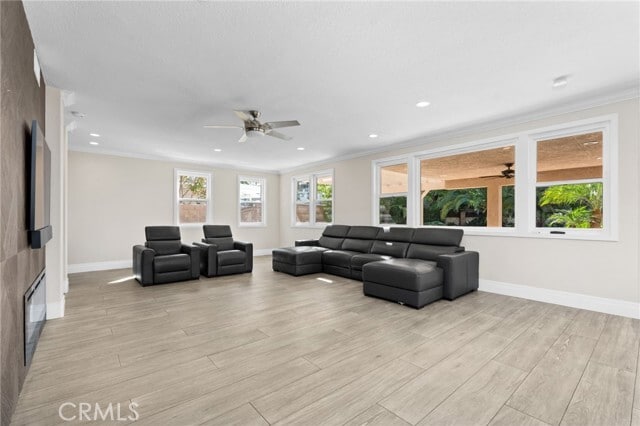 Building Photo - 928 Trovita Dr