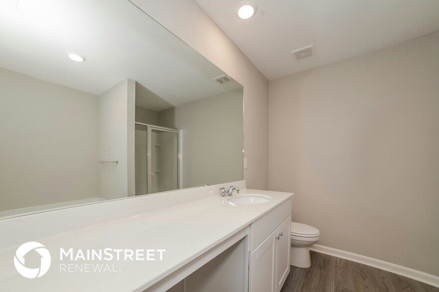 Building Photo - 529 Firethorn Ct