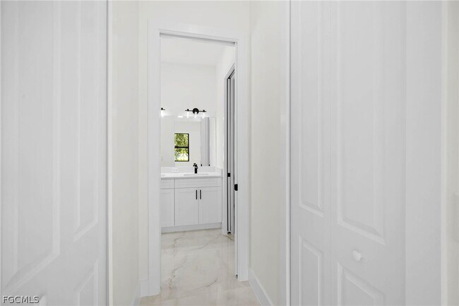 Building Photo - 760 Festival Ave