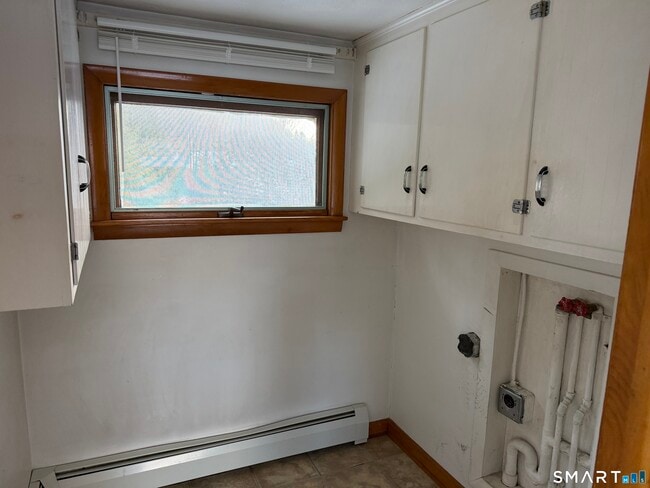 Building Photo - 183 Melbourne St