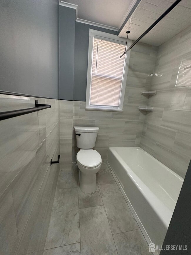 Building Photo - 28 Bird Ave