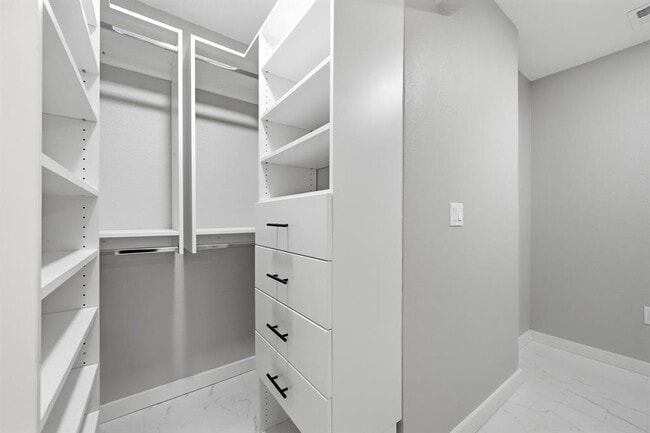 Building Photo - 8404 Hornet Dr