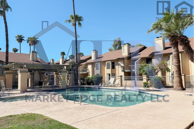 Building Photo - 2Bed/1Bath Condo at Peoria/53rd Ave! Ready...