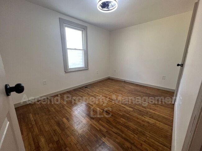 Building Photo - 342 Julian Rd