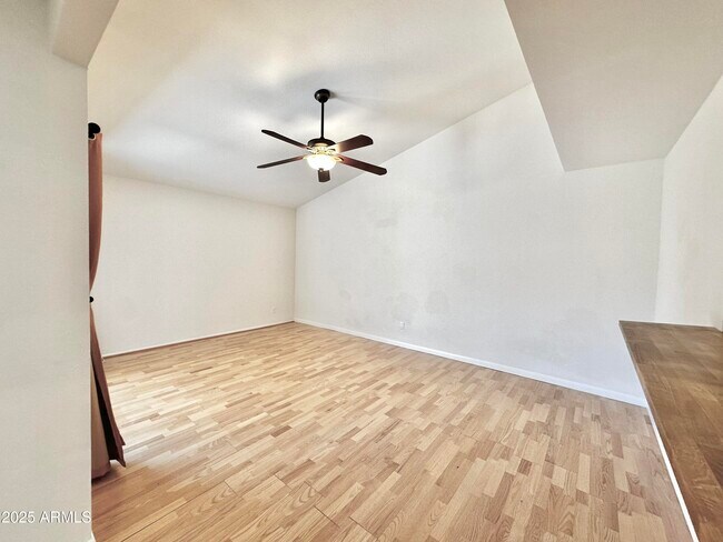 Building Photo - 7911 E San Miguel Ave