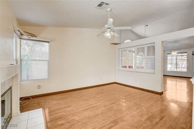 Building Photo - 114 E Tamarack Dr