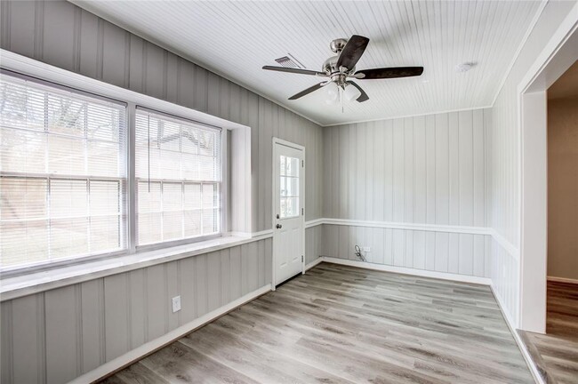 Building Photo - 4137 Woodfin St
