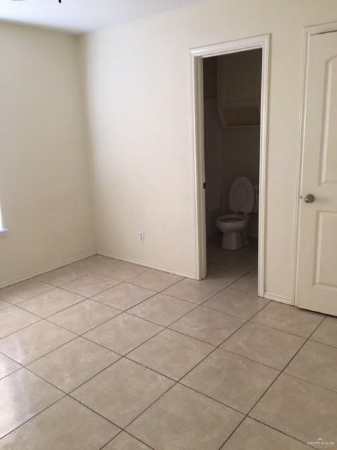 Building Photo - 413 Rockport St