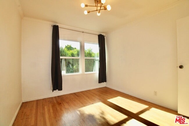 Building Photo - 4336 Laurel Canyon Blvd