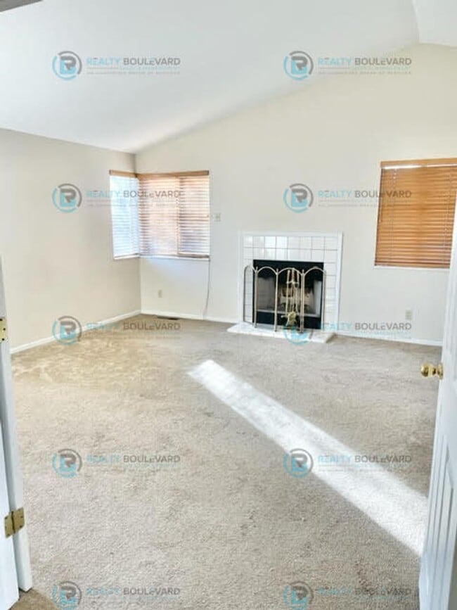 Building Photo - Well-Appointed 4BR Home with Open Floorplan & Expansive Yard