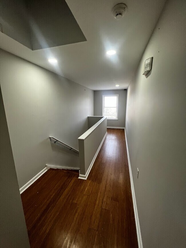 Building Photo - 1430 N Carlisle St