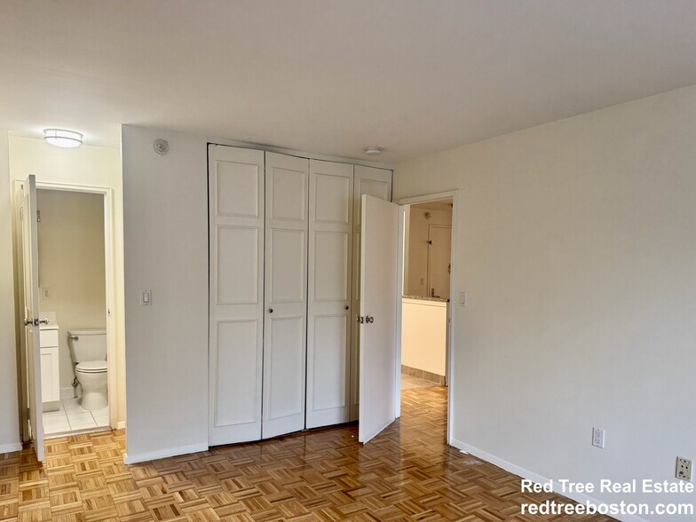 Building Photo - 185 Freeman St