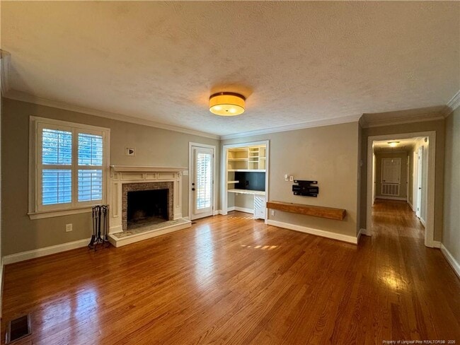 Building Photo - 2723 Huntington Rd