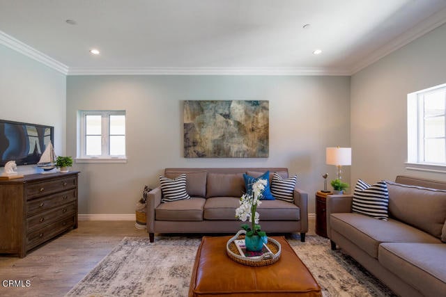 Building Photo - 305 S Arroyo Dr