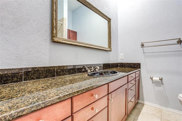 Building Photo - 10421 High Hollows Dr