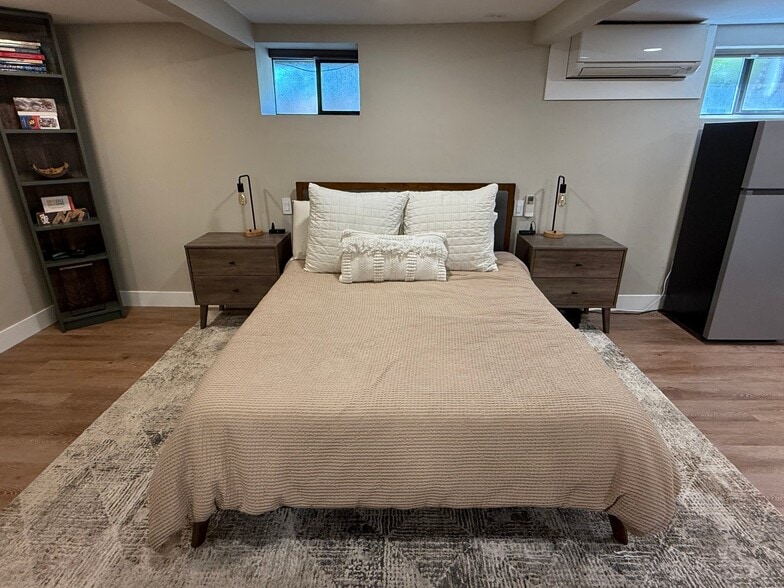 Building Photo - 4004 NW Columbia St