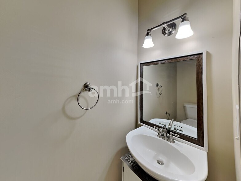 Building Photo - 11515 Bentham Ct