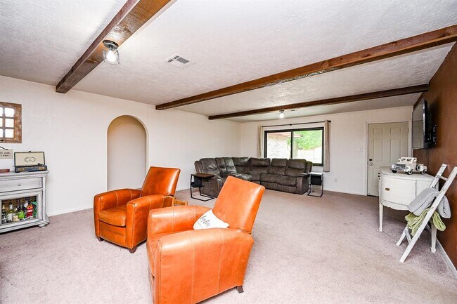 Building Photo - 14135 Limerick Ln