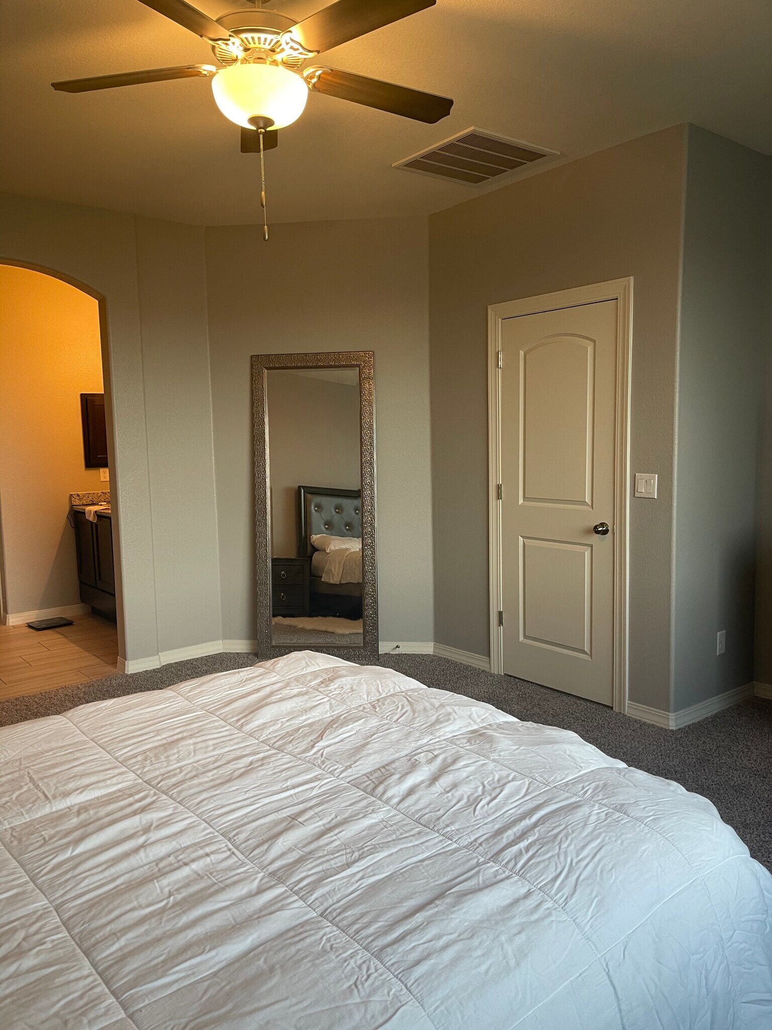 Building Photo - 4704 Marisabel Azcarate St