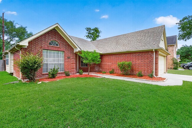 Building Photo - 16514 Camino Del Sol Dr
