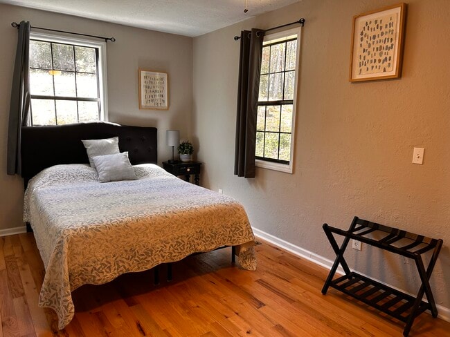 Building Photo - 348 Cozy Cove Hollow