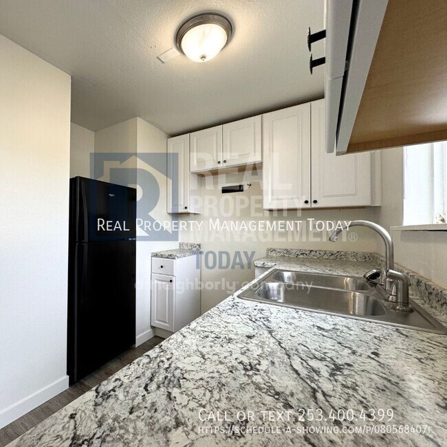 Building Photo - 14440 34th Ave S