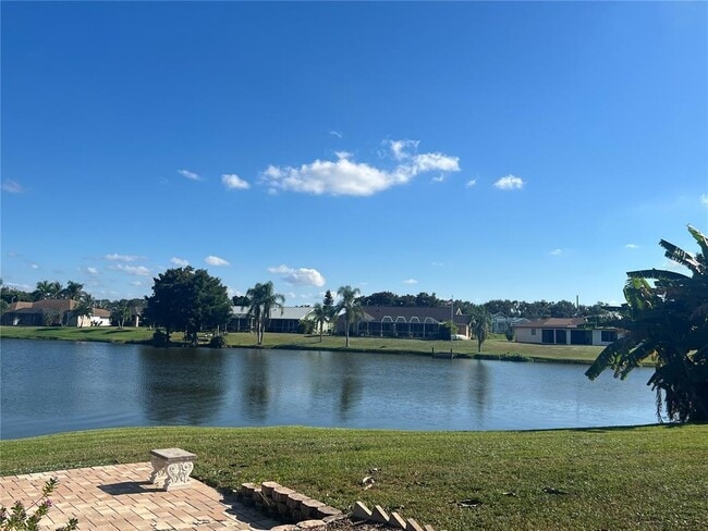 Building Photo - 470 Strasburg Dr