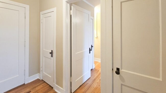 Building Photo - 1220 Marion, Apartment #34