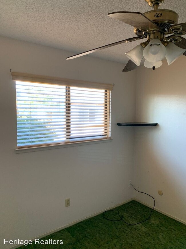 Building Photo - 3 br, 2 bath House - 379 W Deodar