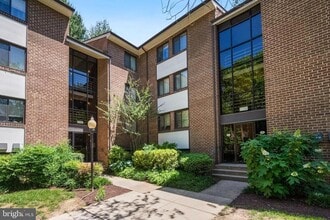 Building Photo - 1550 Northgate Square