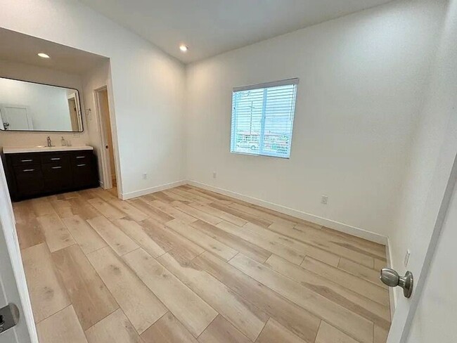 Building Photo - AVAILABLE NOW! NEW BUILD ADU IN LINDA VIST...