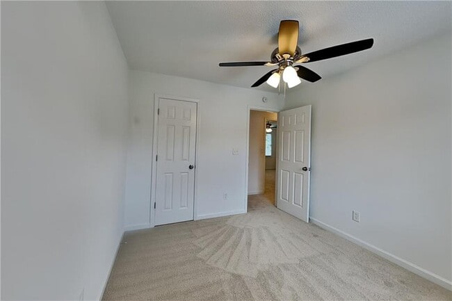 Building Photo - 297 Graison Ln