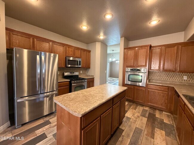 Building Photo - 12709 Tierra Lily Ct