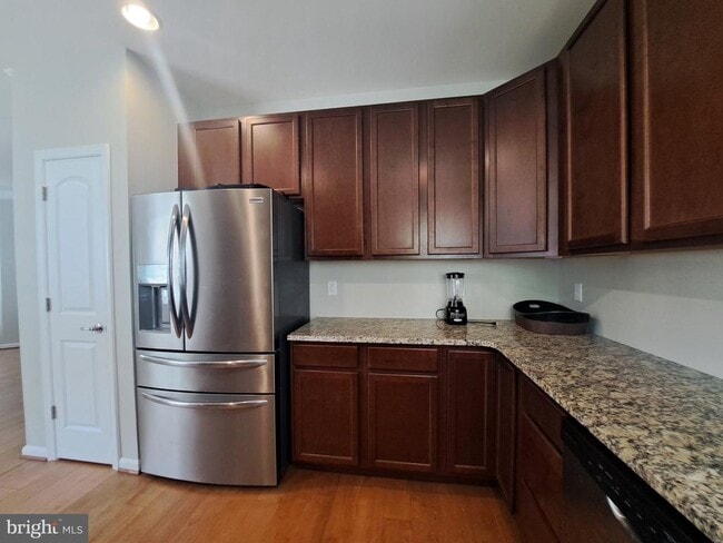 Building Photo - 37684 Ulster Dr
