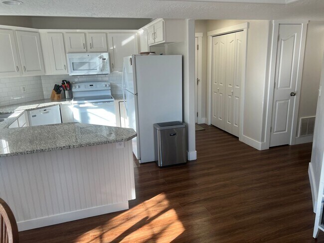 Building Photo - Orem 3 bedroom condo