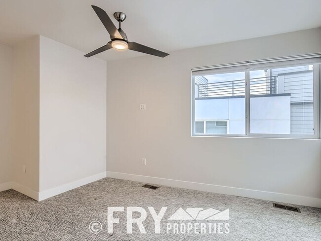 Building Photo - New Condo in South Sloan's Lake
