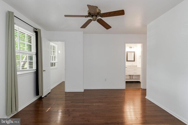 Building Photo - 8207 Cedar Landing Ct