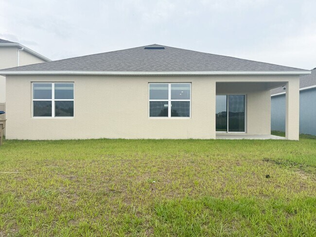 Building Photo - Brand New Construction 4 bedroom 2 bath in Buena Lago Community!