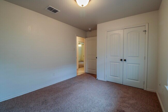 Building Photo - 9806 Avenue W