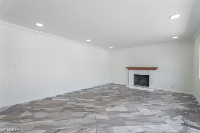 Building Photo - 2298 Golden Arrow Dr